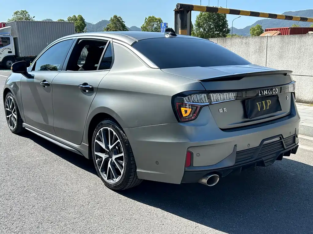 Lynk & Co 03 — миниатюра 7
