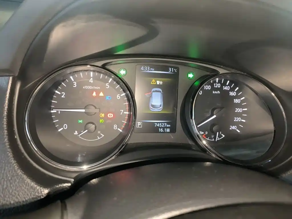 Nissan Qashqai — миниатюра 12