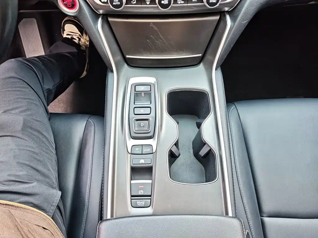 Honda Accord — миниатюра 16