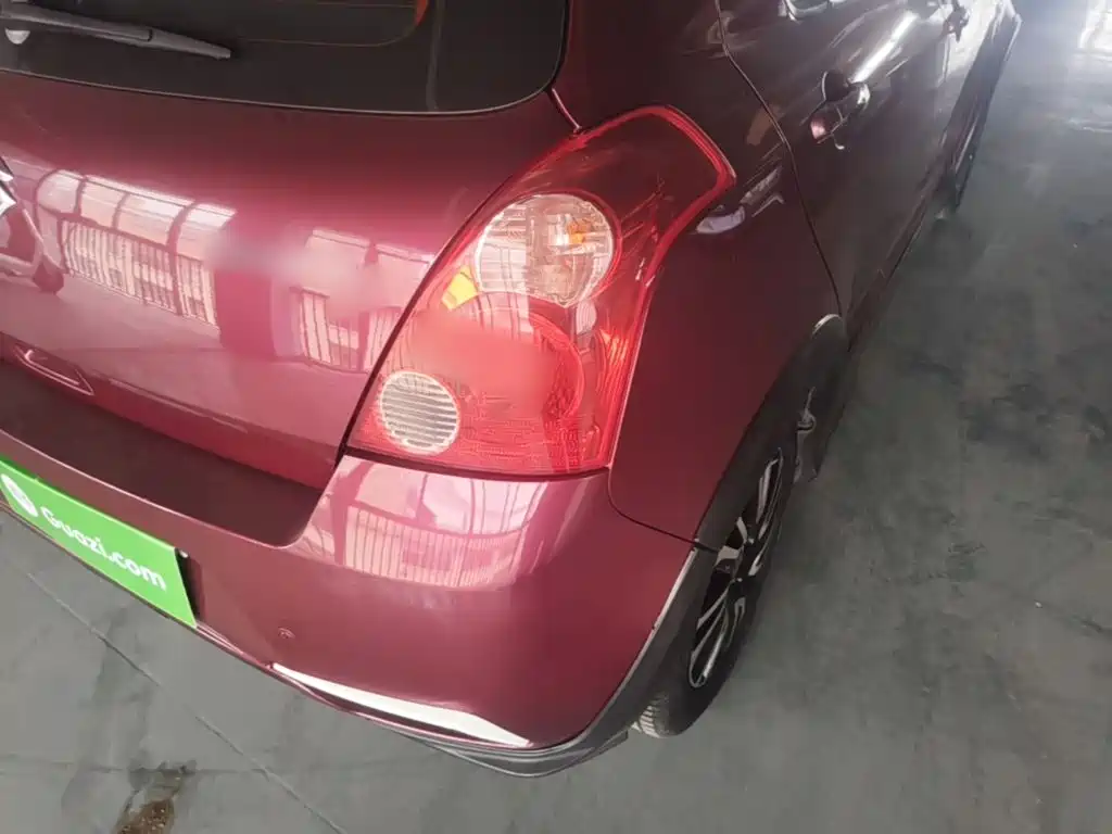 Suzuki Swift — миниатюра 8