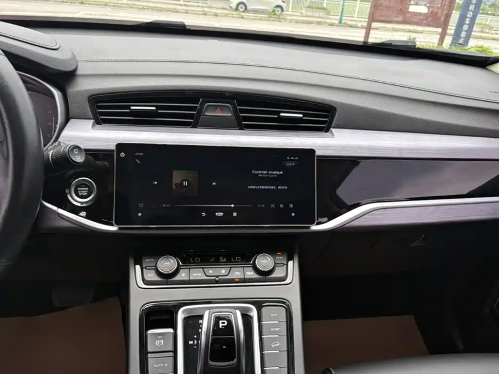 Geely Boyue — миниатюра 17