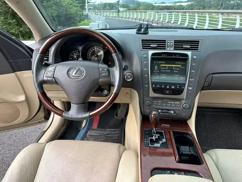 Lexus GS — миниатюра 11