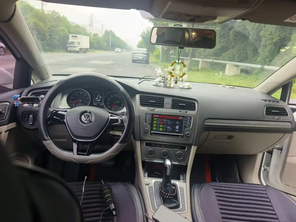 Volkswagen Golf — миниатюра 13
