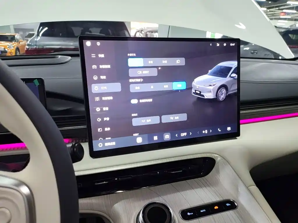 Galaxy Galaxy E5 — миниатюра 13