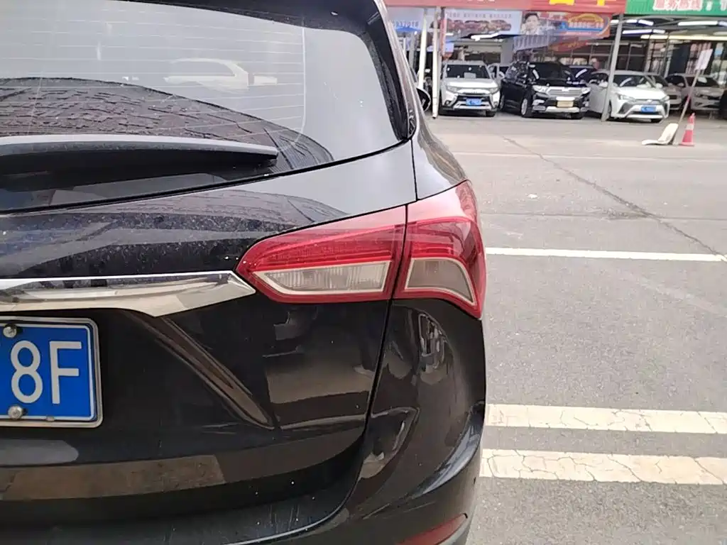 Buick Envision Plus — миниатюра 8