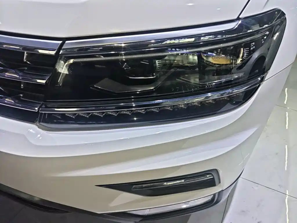 Volkswagen Tiguan L — миниатюра 24