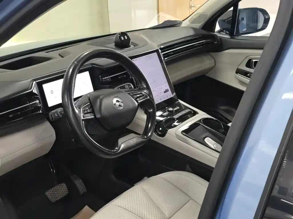 NIO ES8 — миниатюра 11