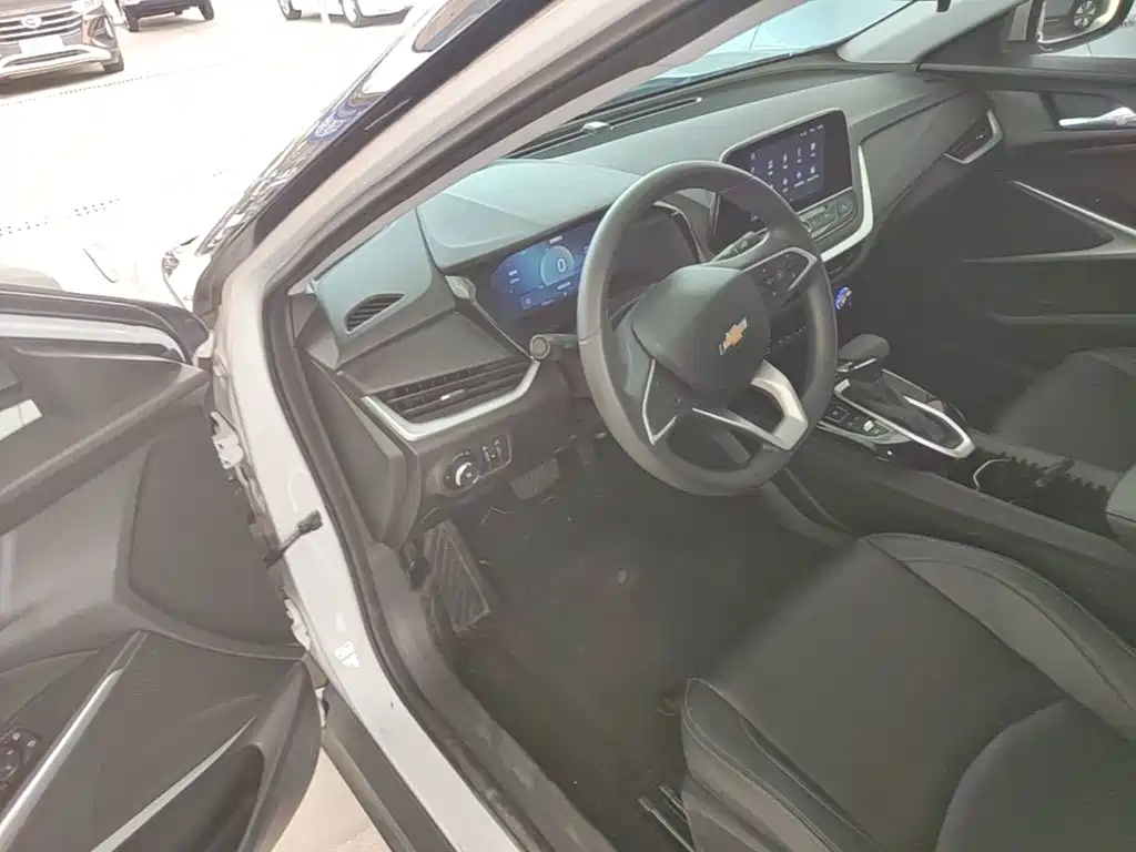 Chevrolet Menlo — миниатюра 16