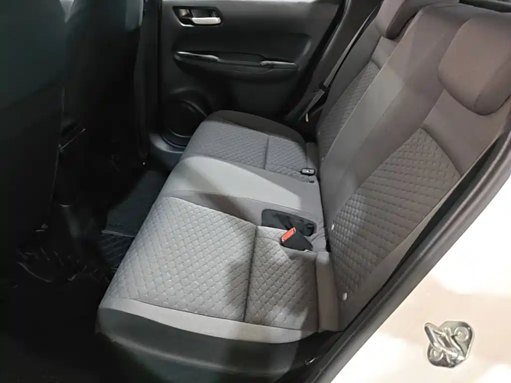 Honda Fit — миниатюра 17