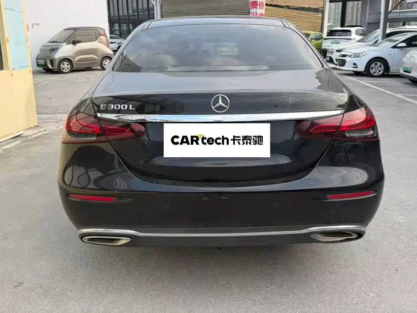 Mercedes-Benz E-Class — миниатюра 13
