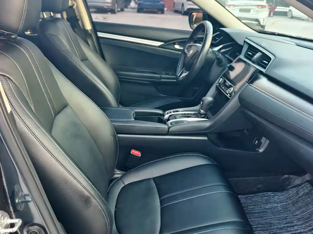 Honda Civic — миниатюра 8