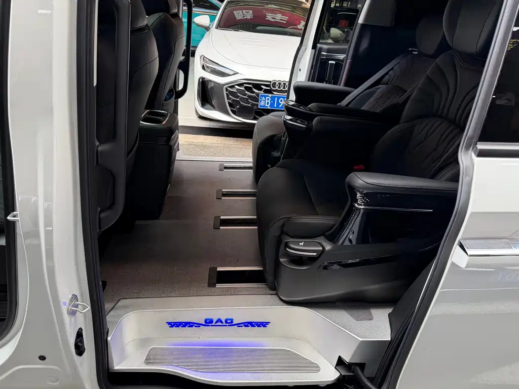GAC Motor Trumpchi M8 — миниатюра 11