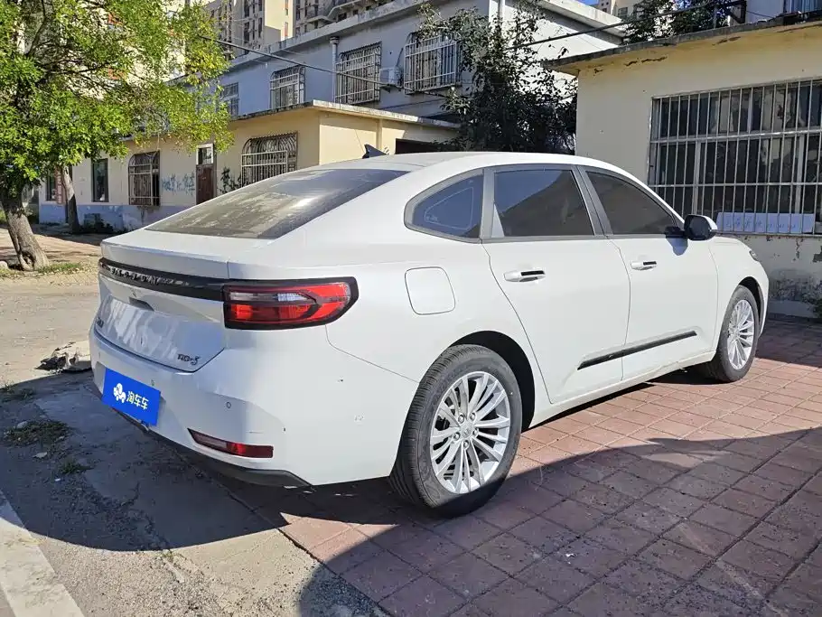 Baojun RC-5 — миниатюра 3