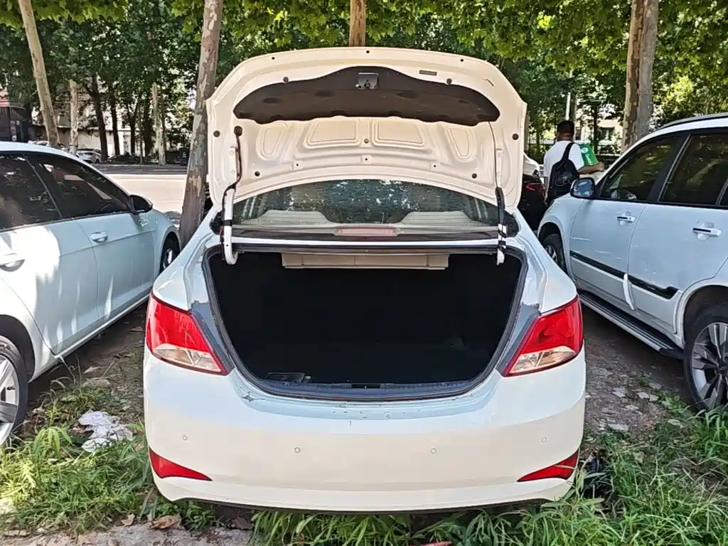 Hyundai Verna — миниатюра 19