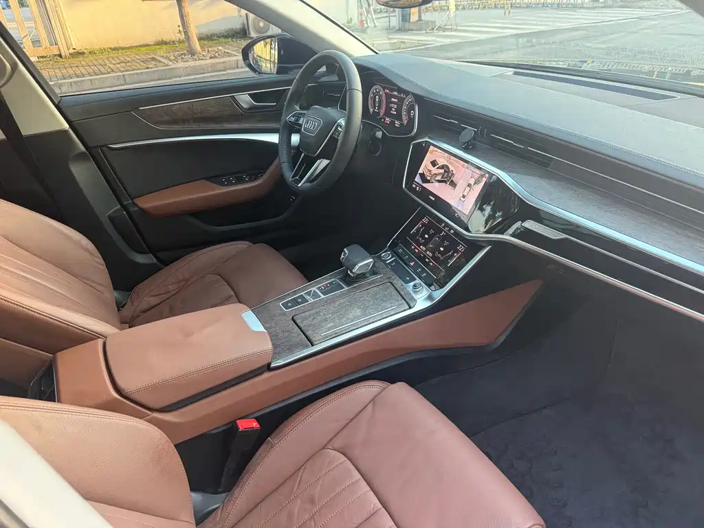 Audi A6L — миниатюра 10