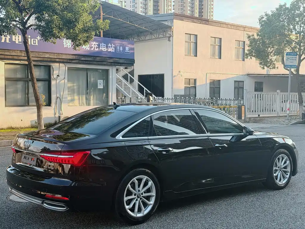 Audi A6L — миниатюра 7