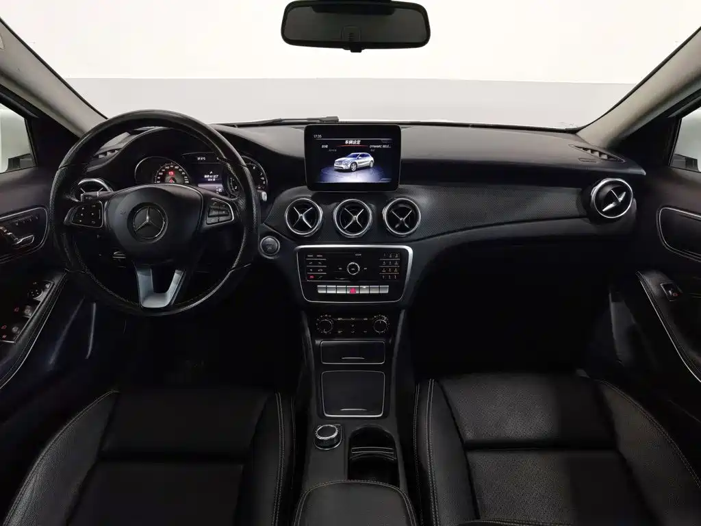 Mercedes-Benz GLA — миниатюра 5