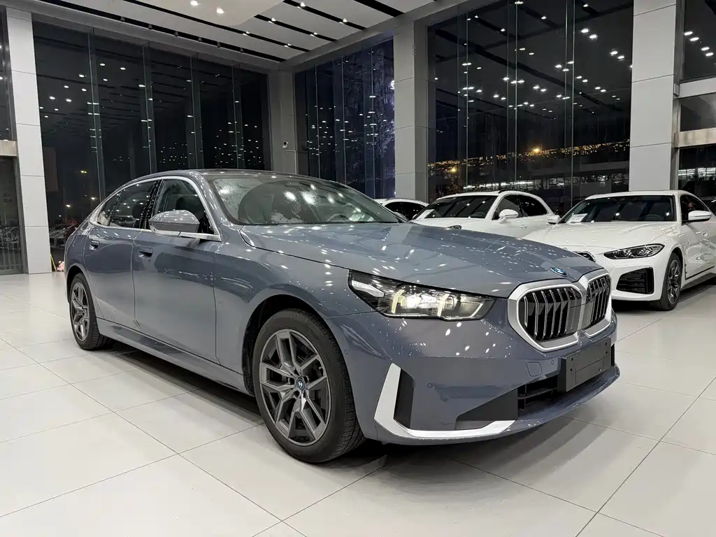 BMW i5 — миниатюра 3