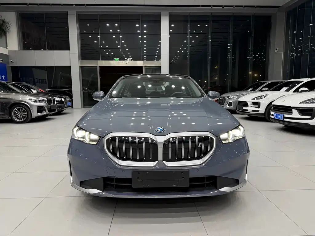 BMW i5 — миниатюра 2