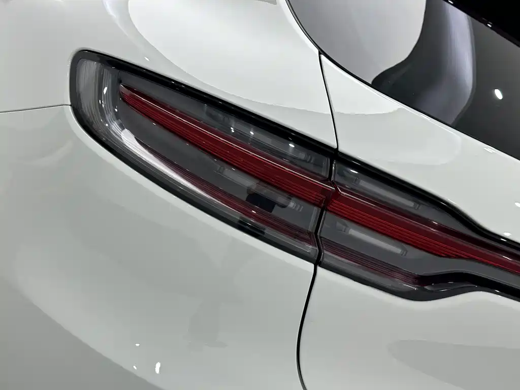 Porsche Macan — миниатюра 20