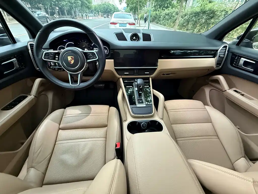 Porsche Cayenne — миниатюра 20