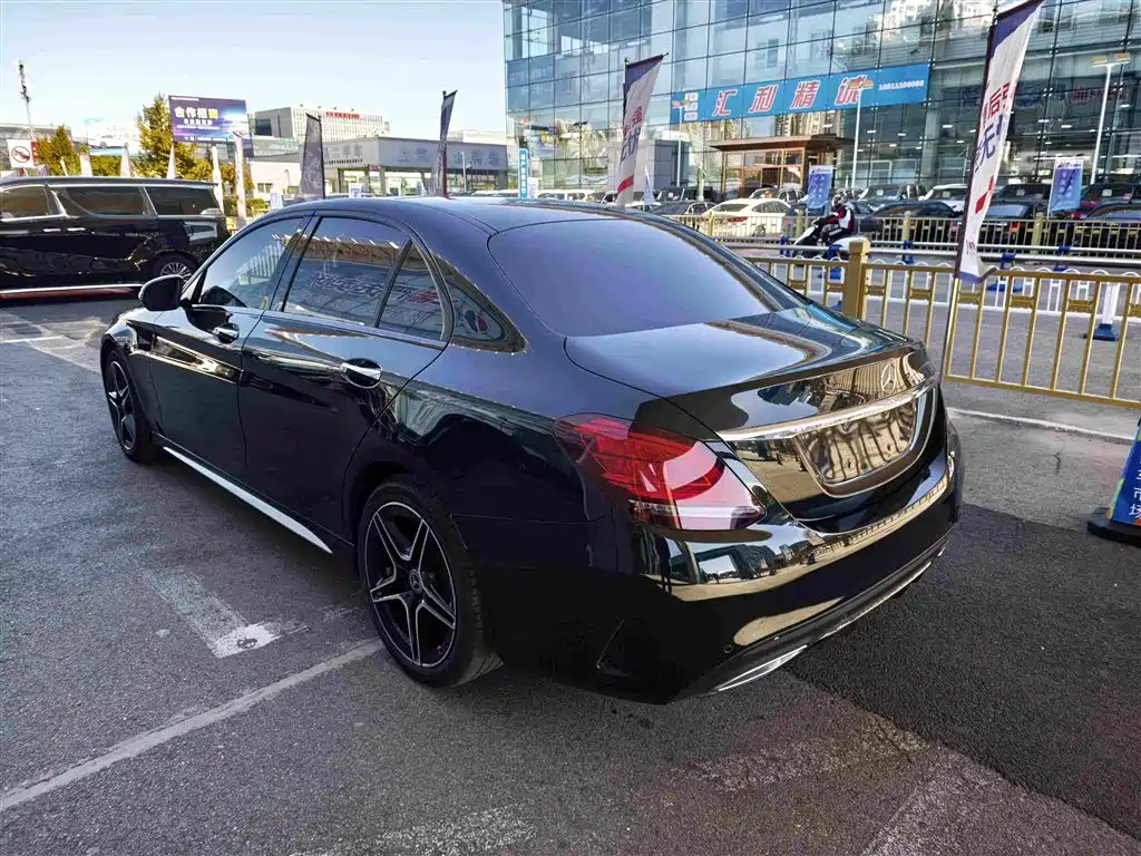 Mercedes-Benz C-Class — миниатюра 5