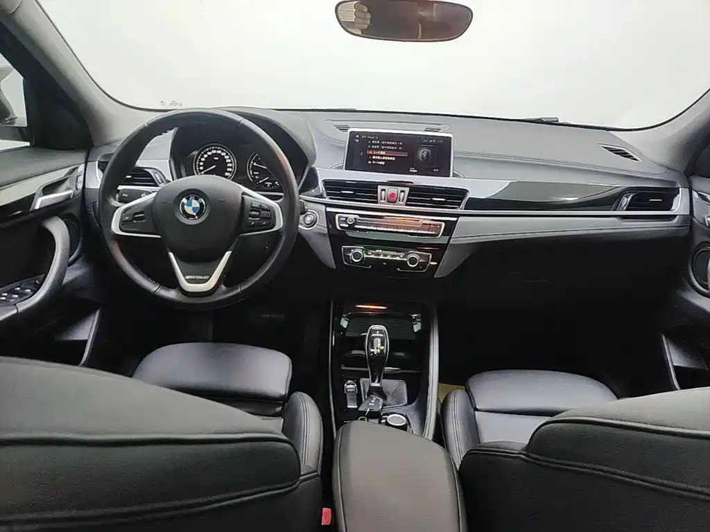 BMW X2 (Import) — миниатюра 10