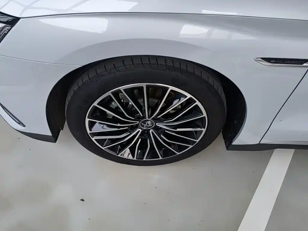BYD Han — миниатюра 23