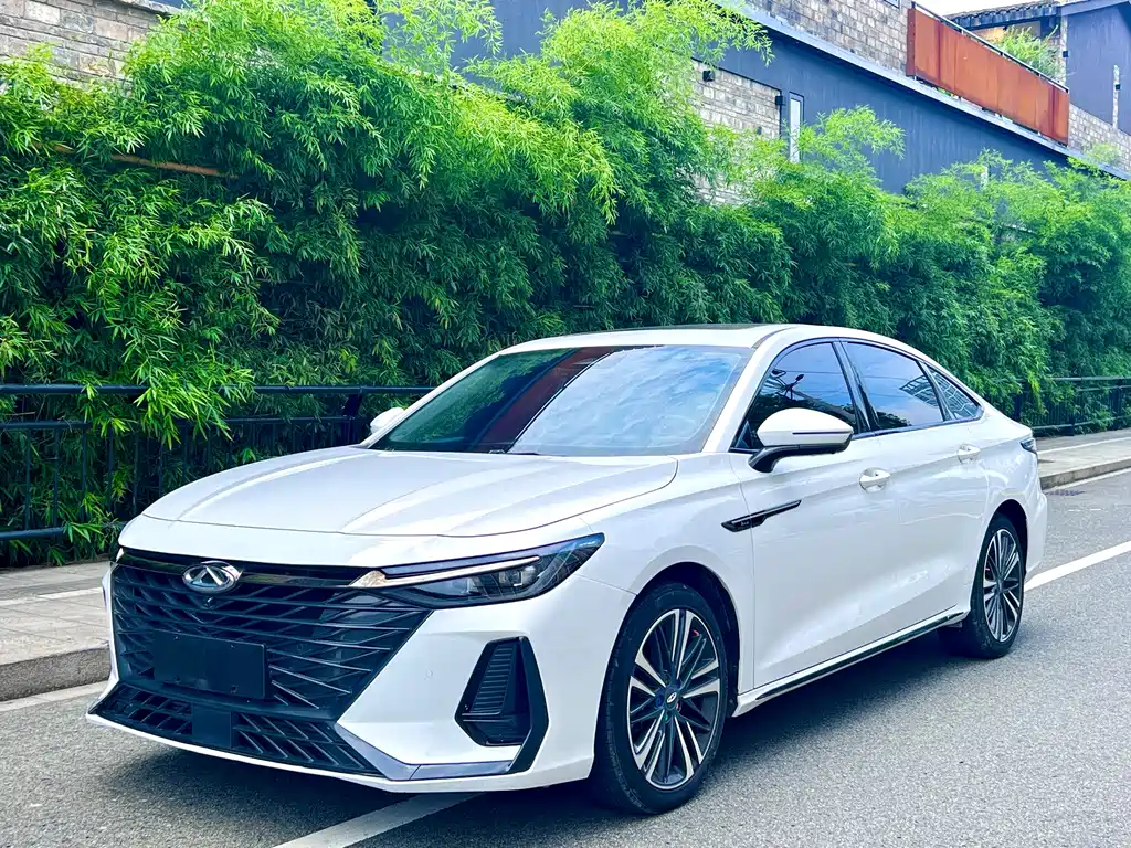 Chery Arrizo 8