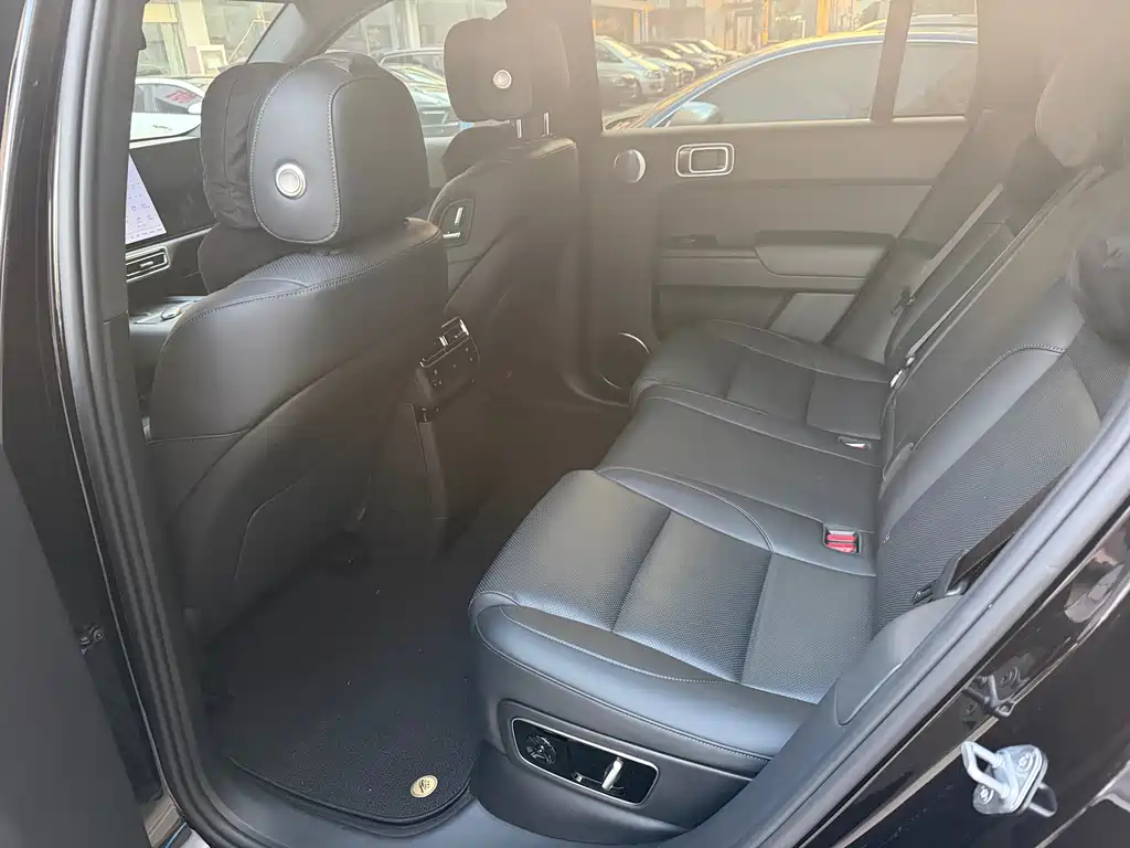 Li Auto Li L7 — миниатюра 4