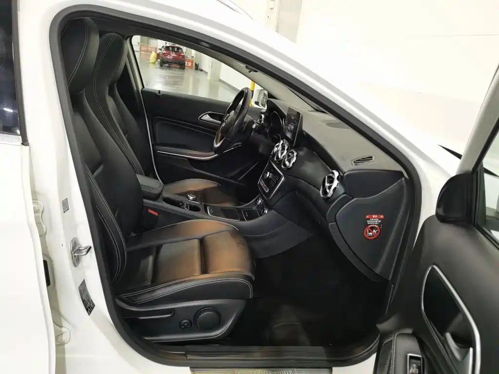 Mercedes-Benz GLA — миниатюра 23