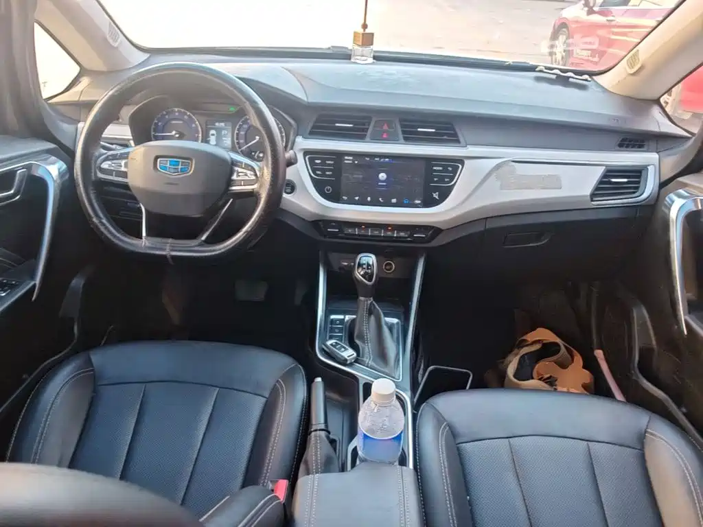 Geely Vision X3 — миниатюра 10