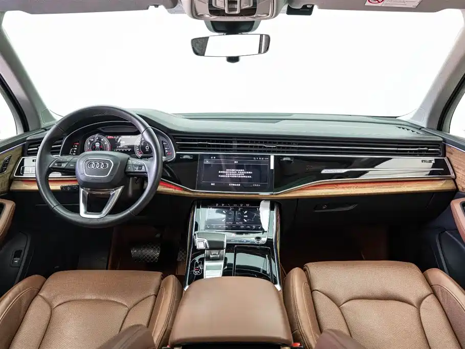 Audi Q7 2023 55 TFSI quattro S Luxury
