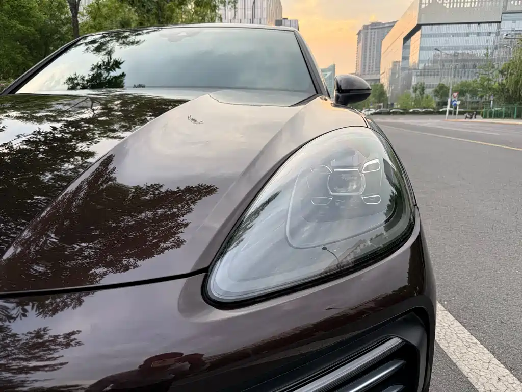 Porsche Cayenne — миниатюра 7