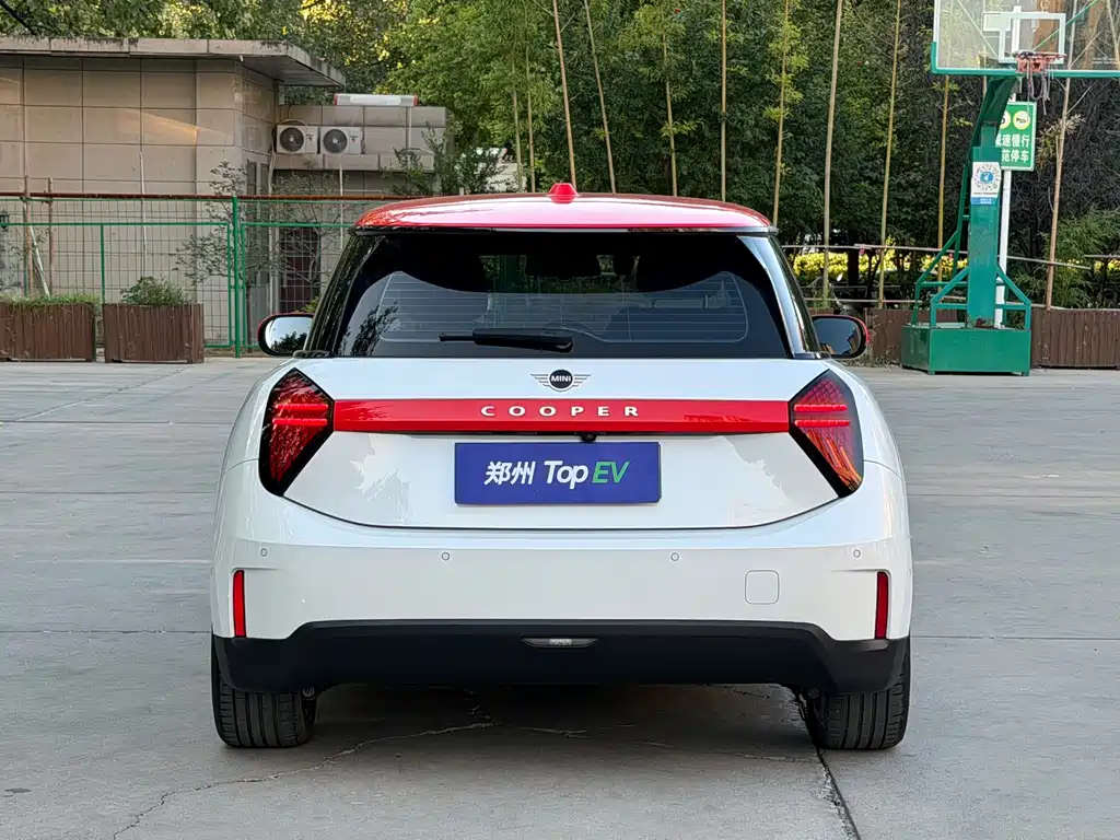 MINI MINI COOPER EV — миниатюра 8