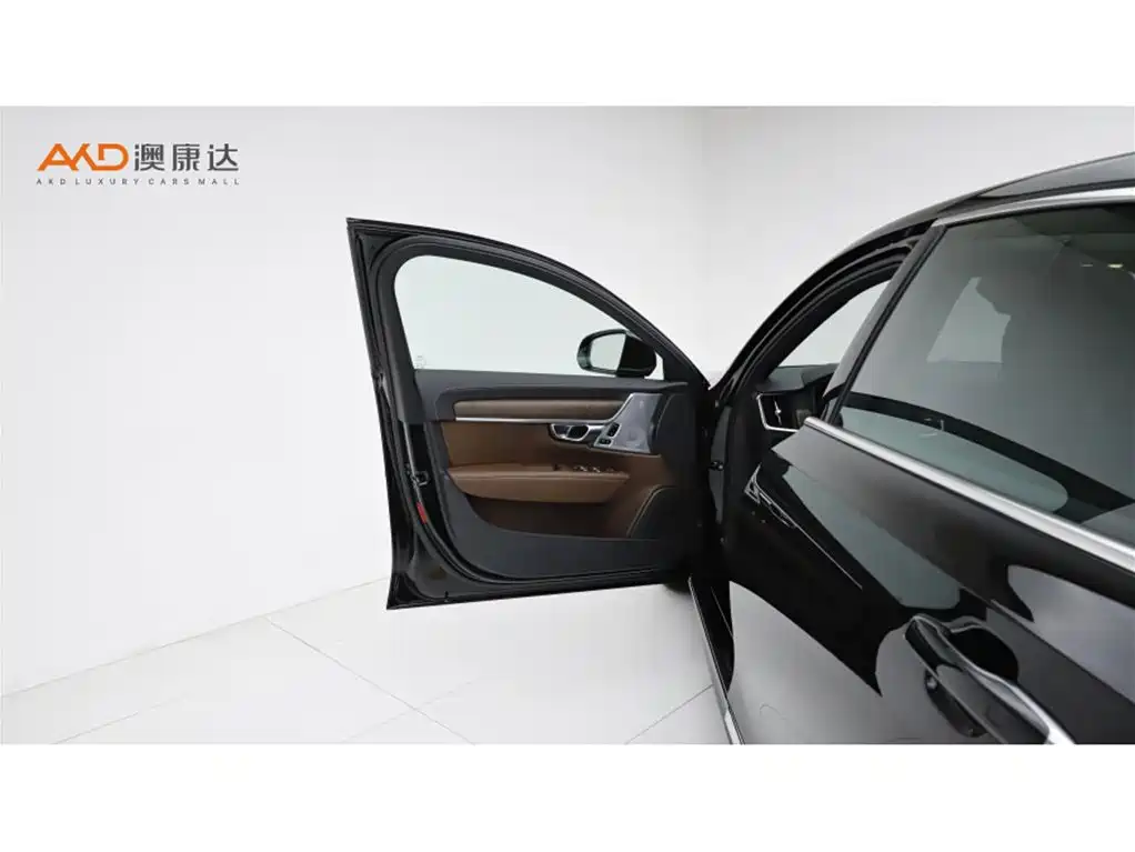 Volvo S90 — миниатюра 10