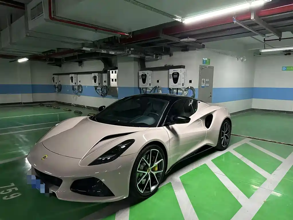 Lotus Emira