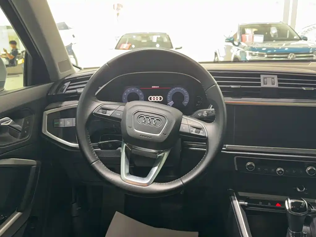 Audi Q3 — миниатюра 5