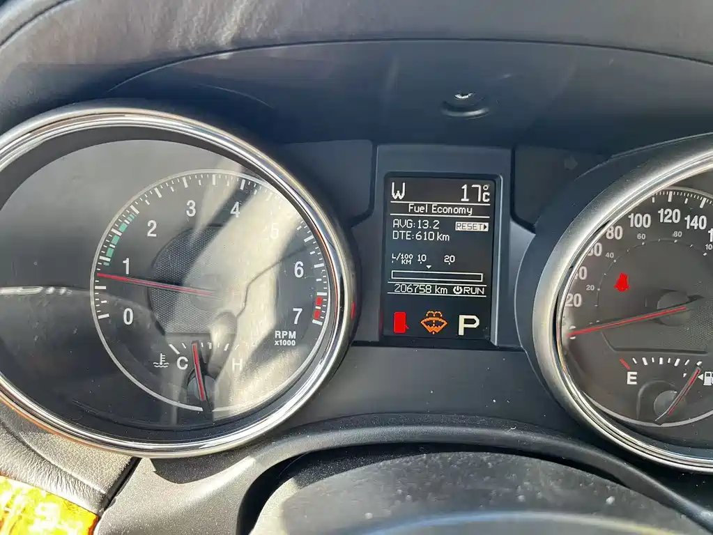 Jeep Grand Cherokee (Import) — миниатюра 25