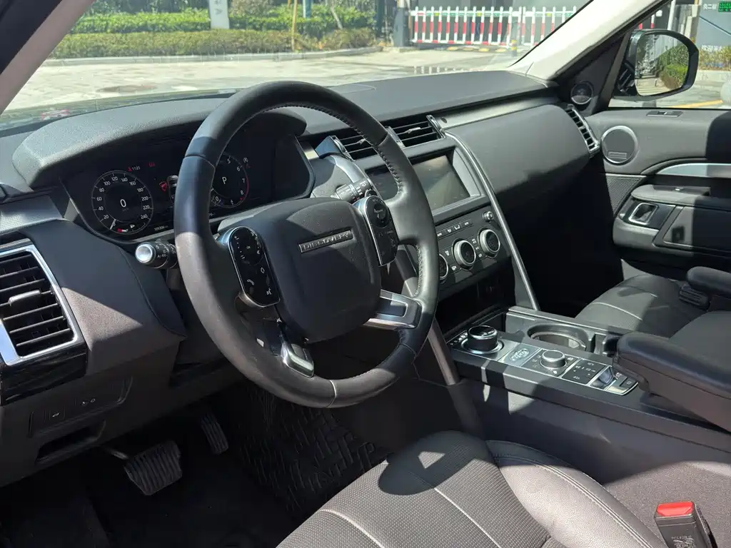Land Rover Discovery — миниатюра 5