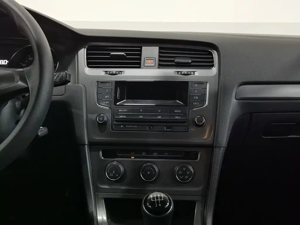 Volkswagen Golf — миниатюра 12
