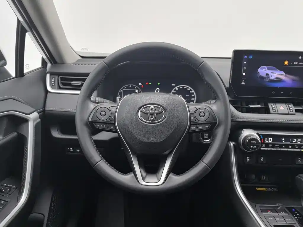 Toyota RAV4 — миниатюра 11