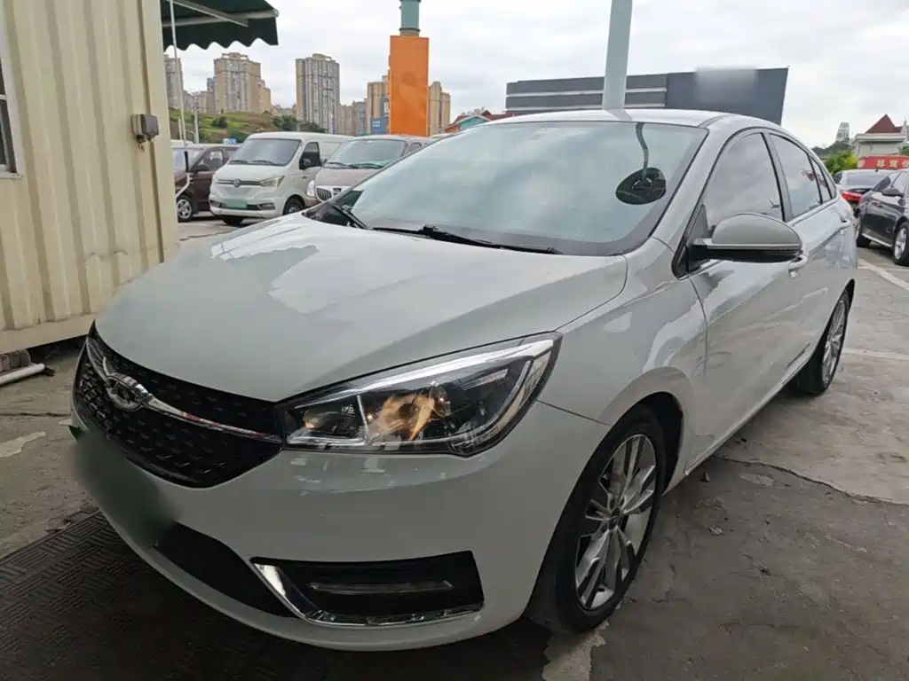 Chery Arrizo 5