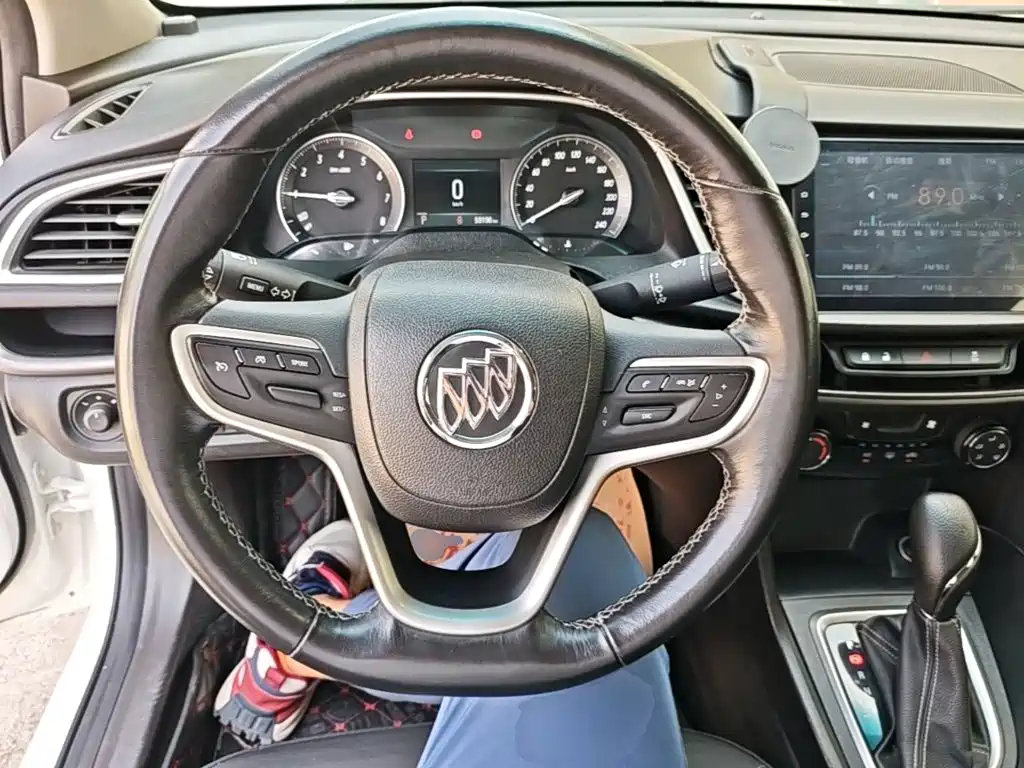Buick Excelle — миниатюра 11