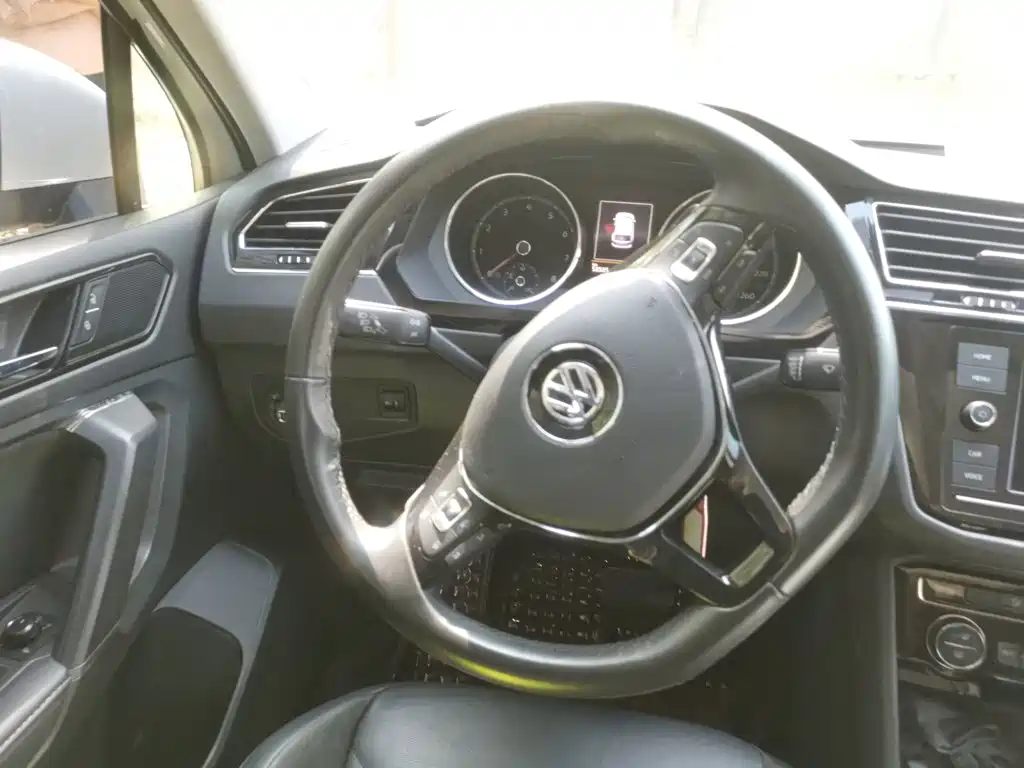 Volkswagen Tiguan L — миниатюра 6