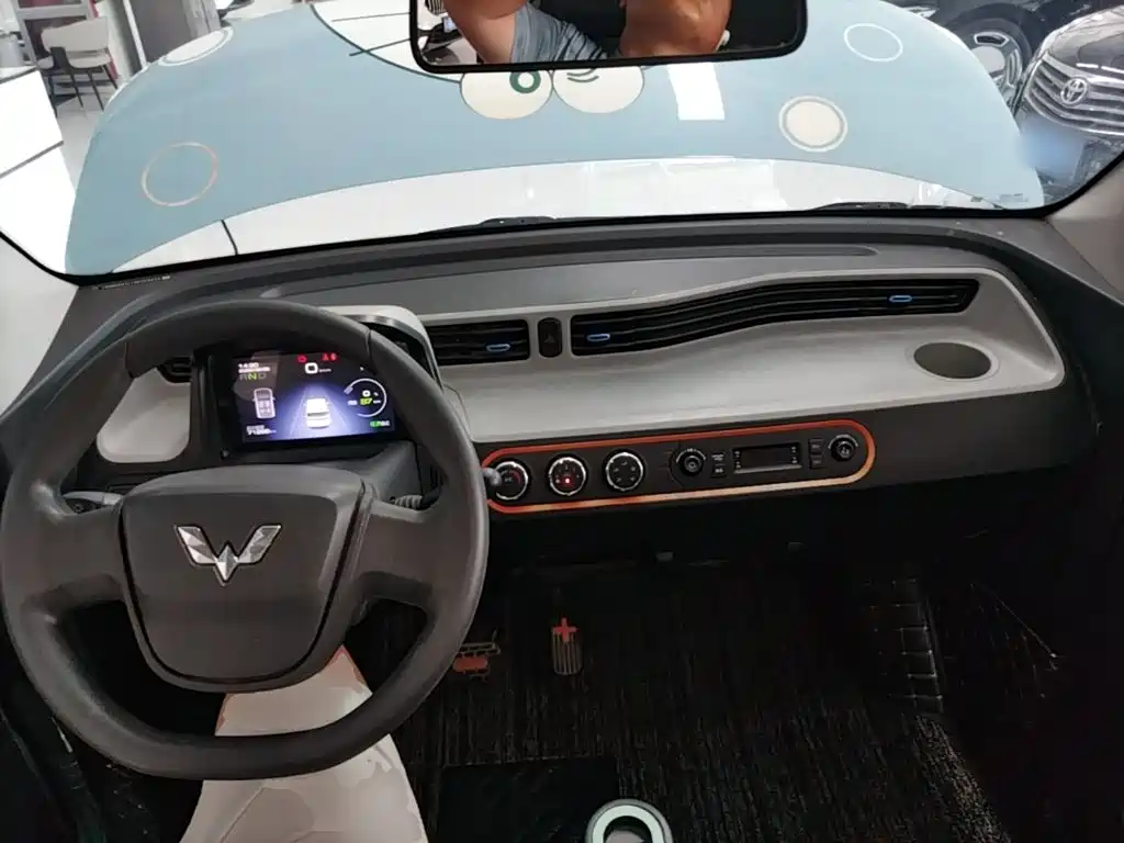 Wuling MINIEV — миниатюра 10