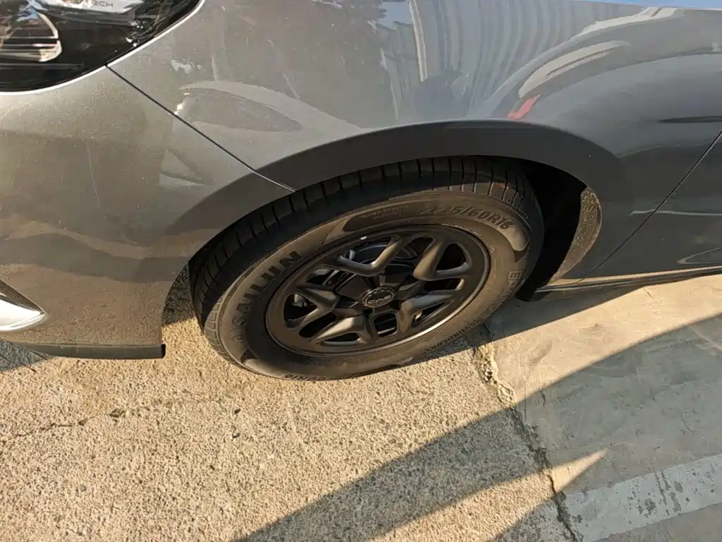 BYD Seal 05 DM-i — миниатюра 23