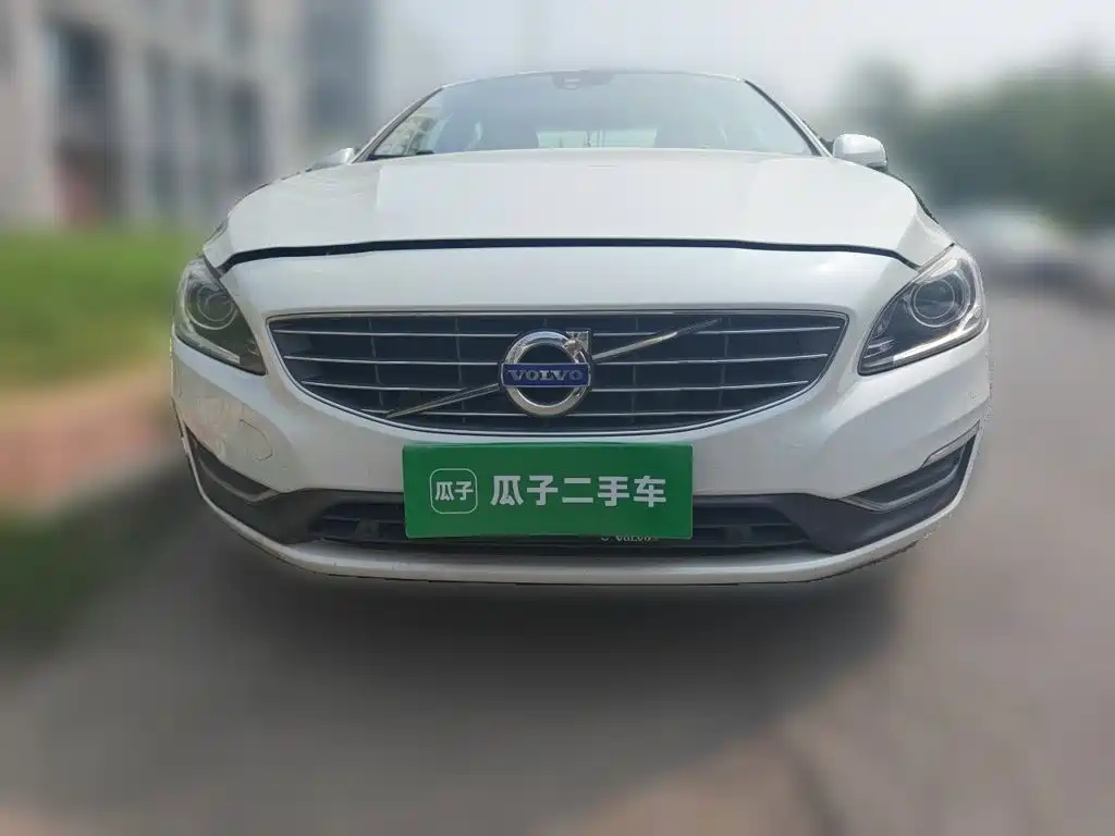Volvo S60 — миниатюра 3
