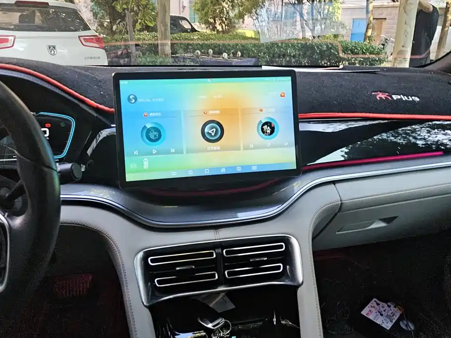 BYD PLUS New Energy — миниатюра 13
