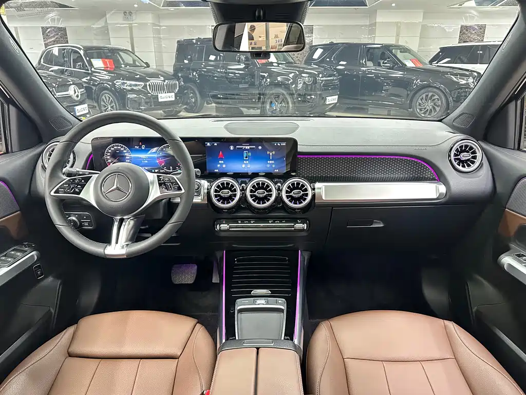 Mercedes-Benz GLB — миниатюра 12